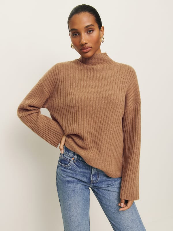 Lawson Oversized Cashmere Turtleneck - Camel